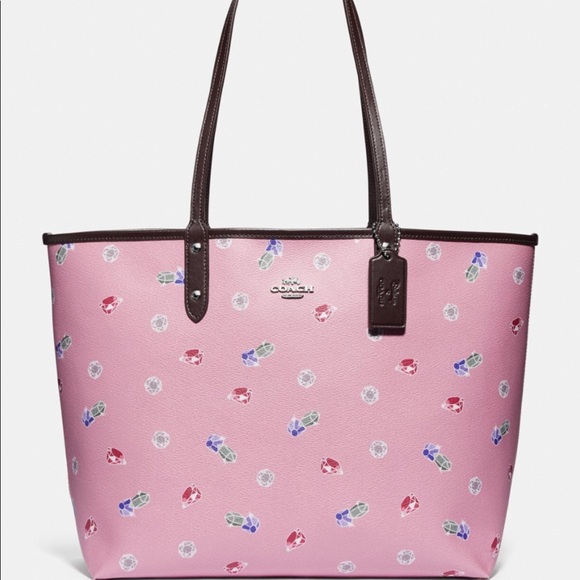 Disney X Coach Reversible City Tote Snow White - Picture 1 of 4
